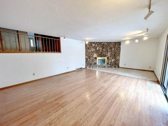 5309 Portsmouth Way, Madison, WI 53714