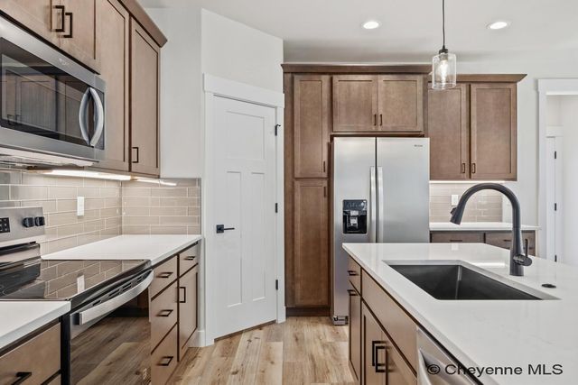 7849 WILDERNESS TRL, Cheyenne, WY 82001