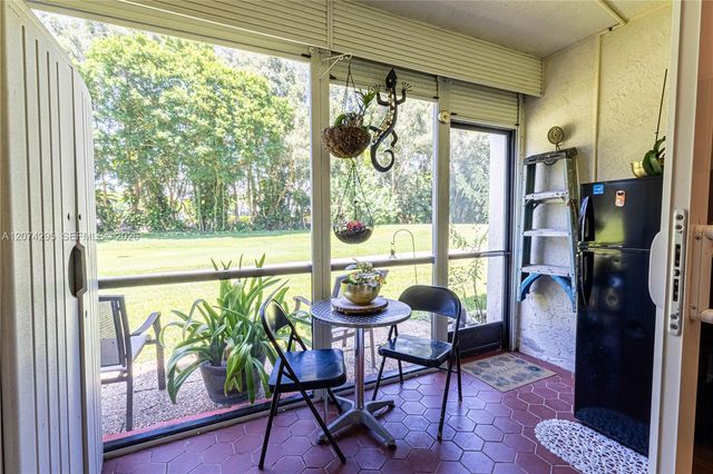 300 S Hollybrook Drive 105, Pembroke Pines, FL 33025