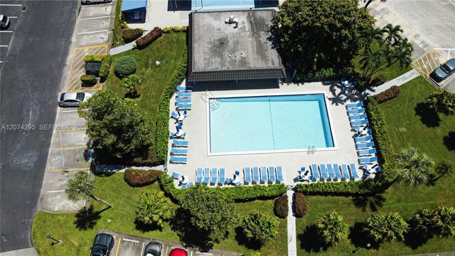 300 S Hollybrook Drive 105, Pembroke Pines, FL 33025