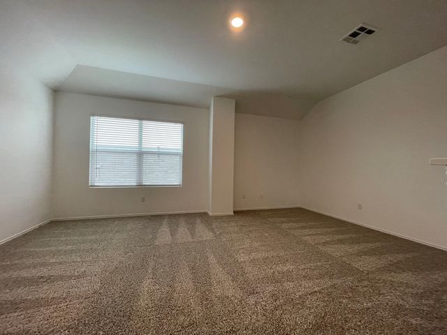 433 Sebring CIR, Hutto, TX 78634