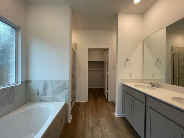 433 Sebring CIR, Hutto, TX 78634