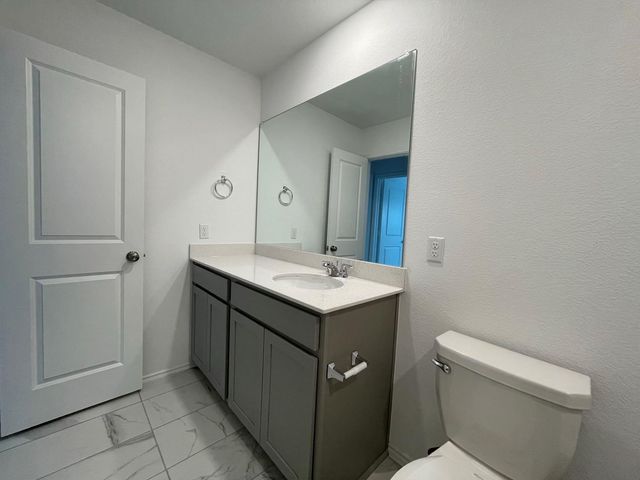 433 Sebring CIR, Hutto, TX 78634