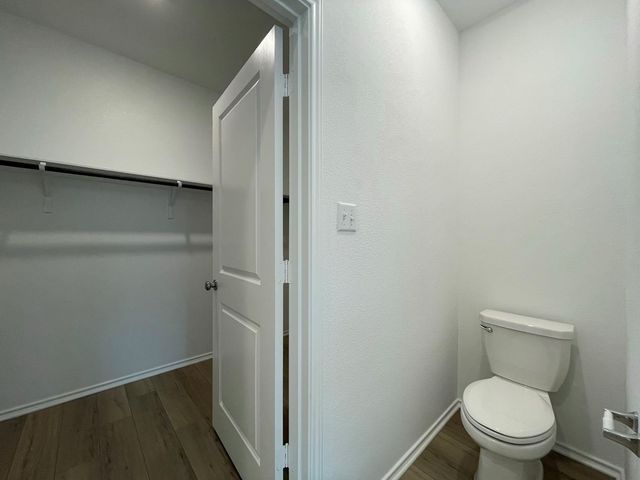 433 Sebring CIR, Hutto, TX 78634