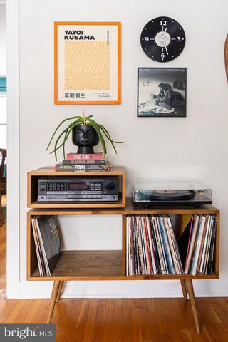 18 KAREN DR, Cherry Hill, NJ 08003