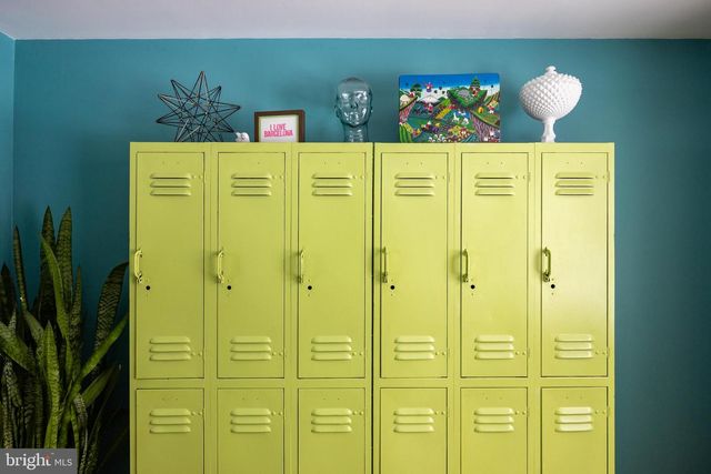 18 KAREN DR, Cherry Hill, NJ 08003