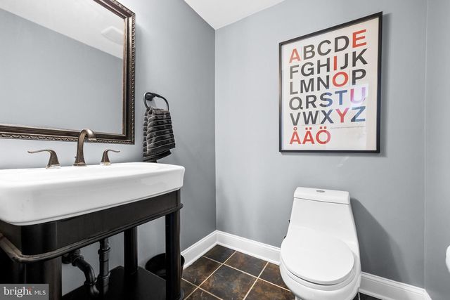 18 KAREN DR, Cherry Hill, NJ 08003