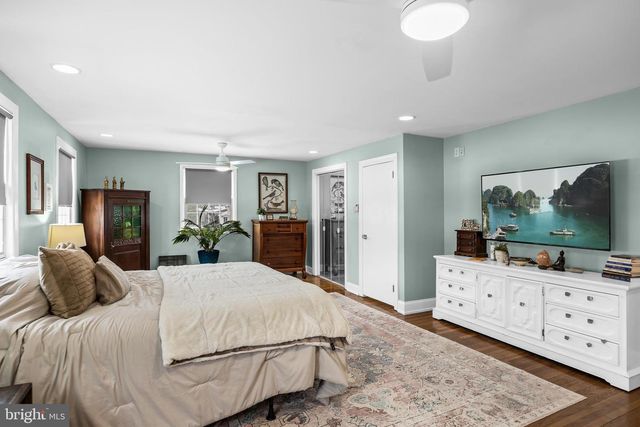 18 KAREN DR, Cherry Hill, NJ 08003