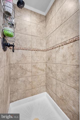 18 KAREN DR, Cherry Hill, NJ 08003