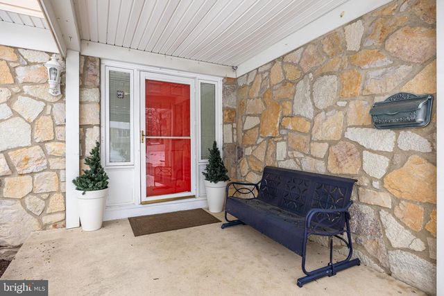 18 KAREN DR, Cherry Hill, NJ 08003