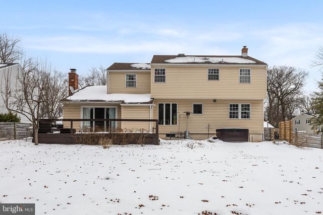 18 KAREN DR, Cherry Hill, NJ 08003