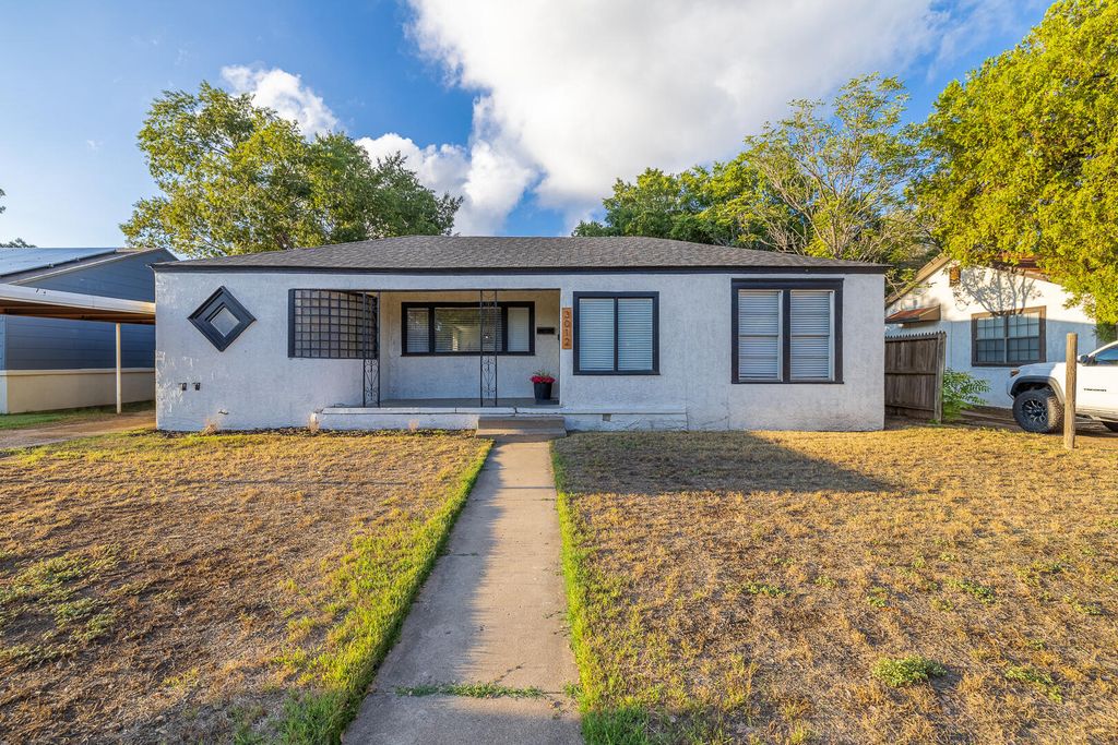 3012 29th Street, Lubbock, TX 79410