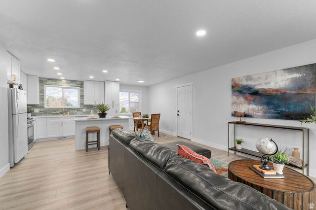 11726 S 1000 E, Sandy, UT 84094