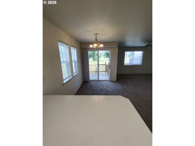 257 SMITH Loop, Springfield, OR 97478
