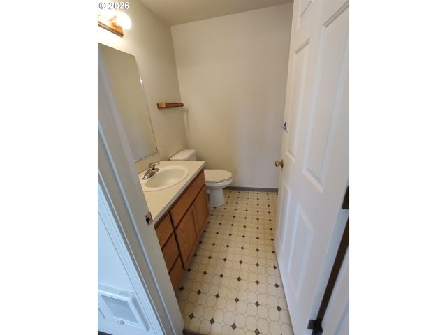 257 SMITH Loop, Springfield, OR 97478