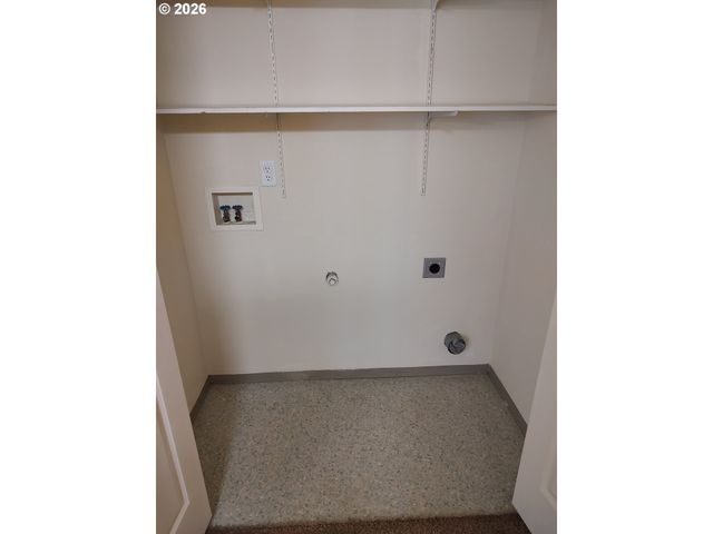 257 SMITH Loop, Springfield, OR 97478