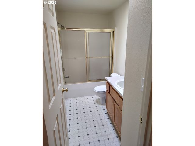 257 SMITH Loop, Springfield, OR 97478