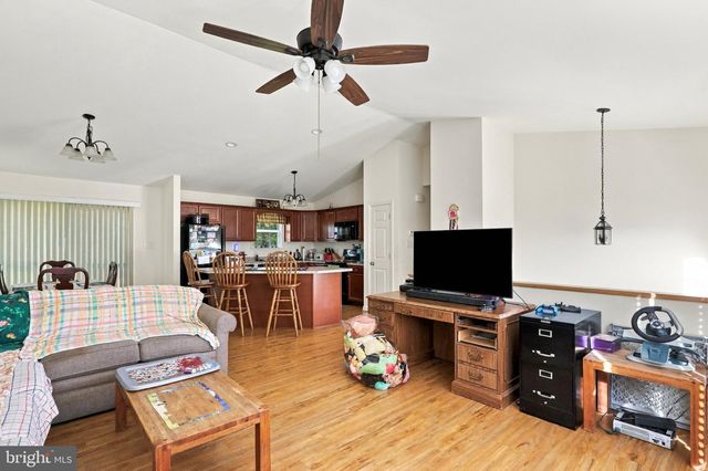 54 LILLEIGH CT, Maurertown, VA 22644
