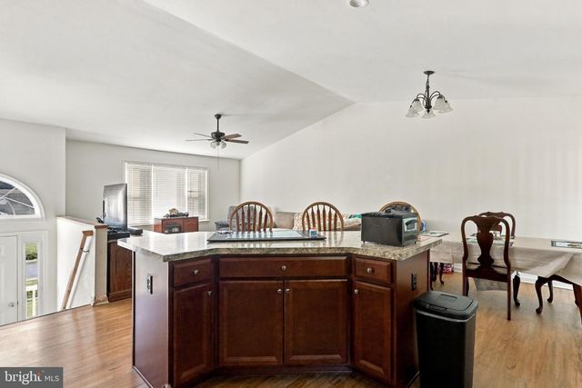 54 LILLEIGH CT, Maurertown, VA 22644
