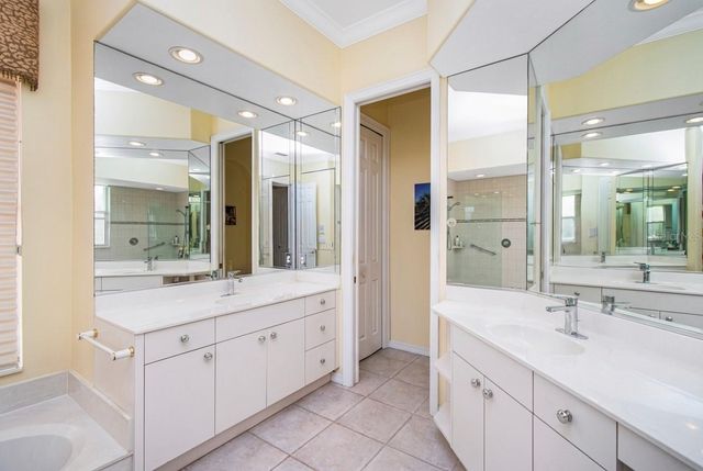 7302 EATON COURT, University Park, FL 34201