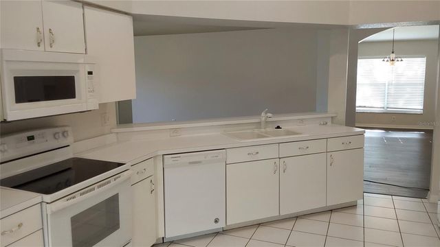 1932 GRENVILLE COURT, Wesley Chapel, FL 33543