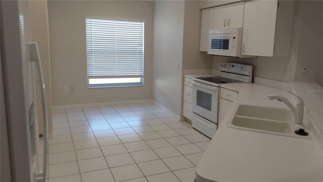 1932 GRENVILLE COURT, Wesley Chapel, FL 33543