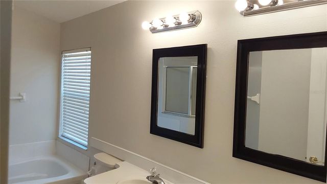 1932 GRENVILLE COURT, Wesley Chapel, FL 33543