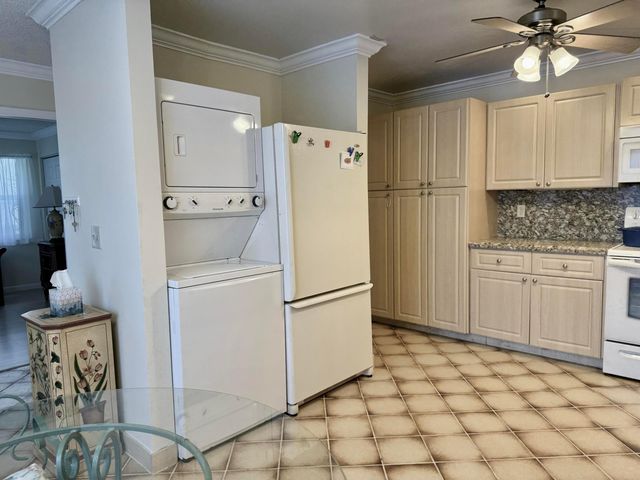 1660 NW 20th Avenue 101, Delray Beach, FL 33445