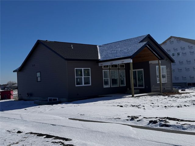 3468 Quartz Drive, Marion, IA 52302