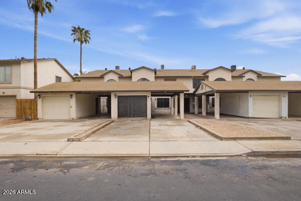 304 E LAWRENCE Boulevard C, Avondale, AZ 85323 — photo 2