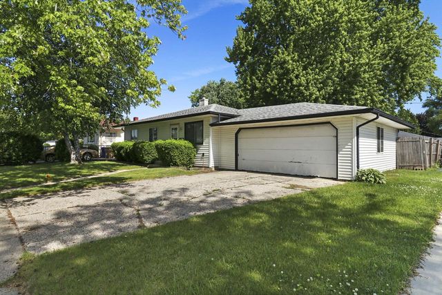 1712 87th STREET, Kenosha, WI 53143