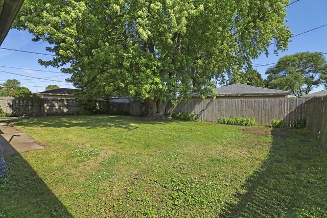 1712 87th STREET, Kenosha, WI 53143
