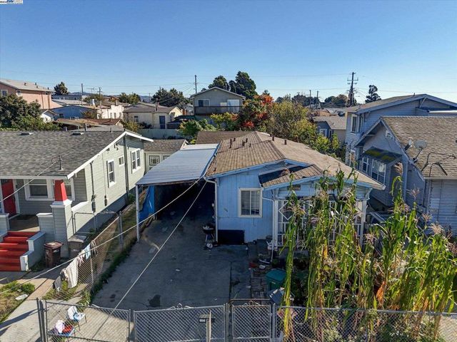 1506 52nd Ave, Oakland, CA 94601