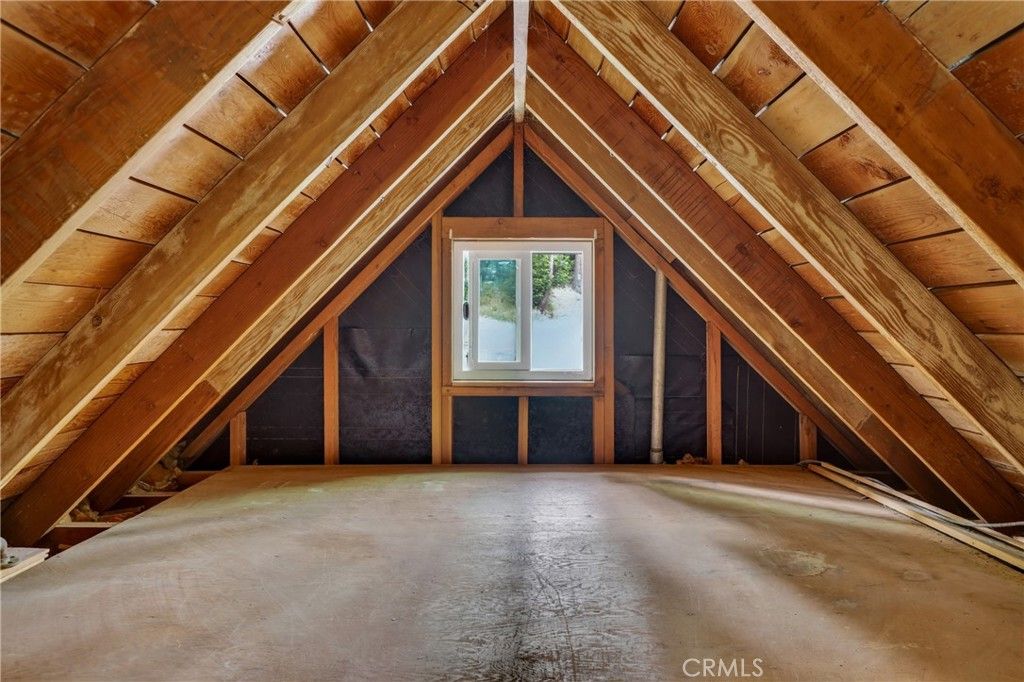 Image 13 of property listing at 23385 Kay Road, Crestline, CA 92325