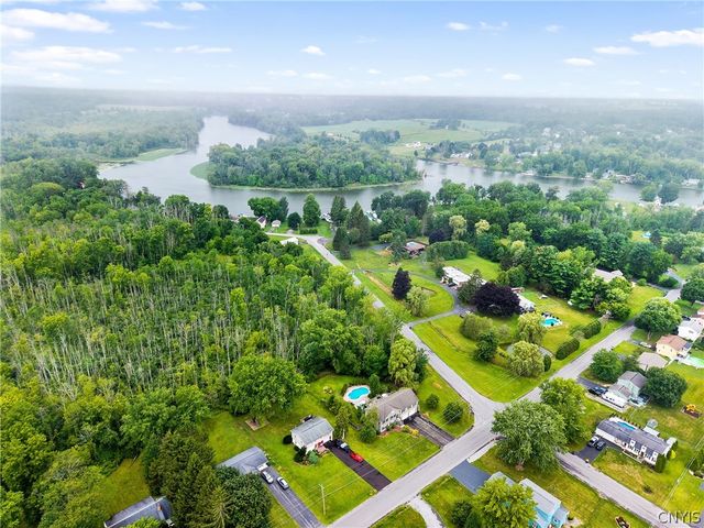 23 Commane Road, Van Buren, NY 13027