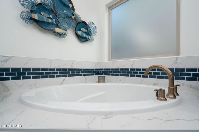 13397 Emerald Glass Drive, El Paso, TX 79928