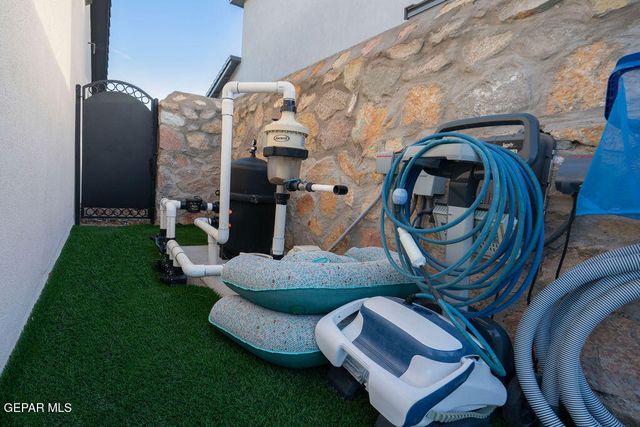 13397 Emerald Glass Drive, El Paso, TX 79928