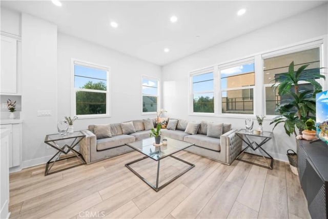 119 Glance, Irvine, CA 92618