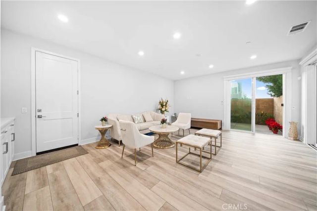 119 Glance, Irvine, CA 92618