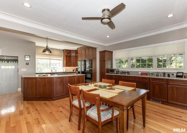 4510 5TH Avenue, Moline, IL 61265