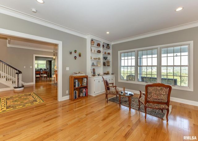 4510 5TH Avenue, Moline, IL 61265