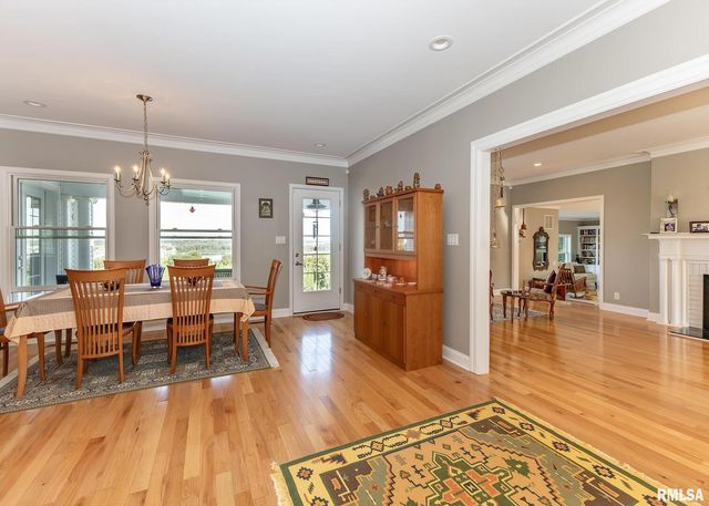 4510 5TH Avenue, Moline, IL 61265