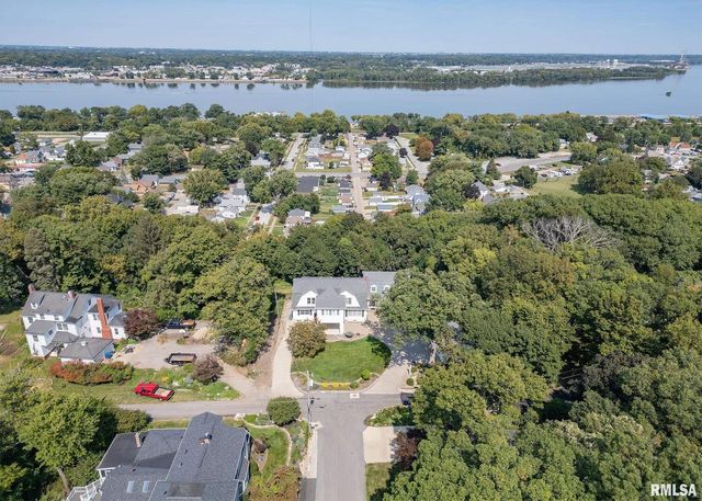 4510 5TH Avenue, Moline, IL 61265