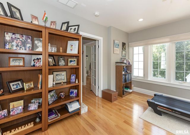 4510 5TH Avenue, Moline, IL 61265