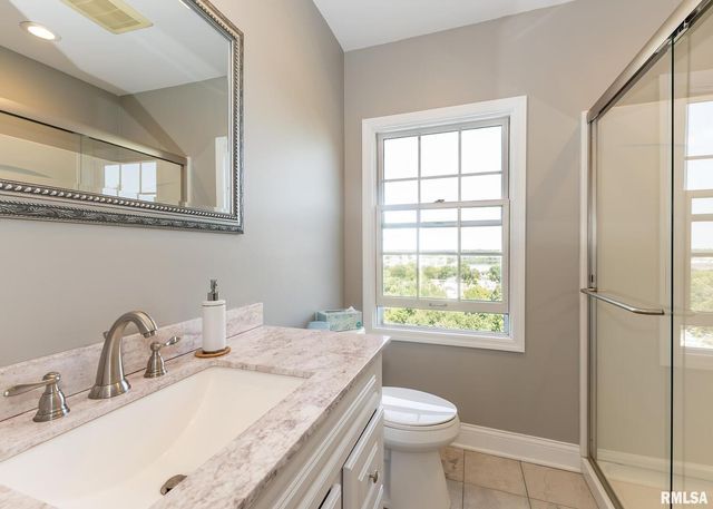 4510 5TH Avenue, Moline, IL 61265