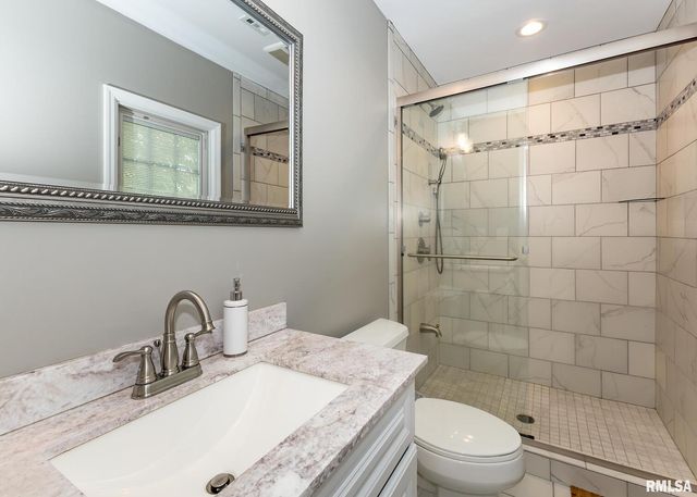 4510 5TH Avenue, Moline, IL 61265