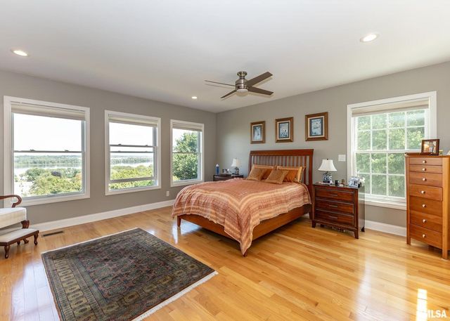 4510 5TH Avenue, Moline, IL 61265