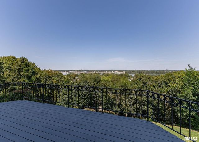 4510 5TH Avenue, Moline, IL 61265