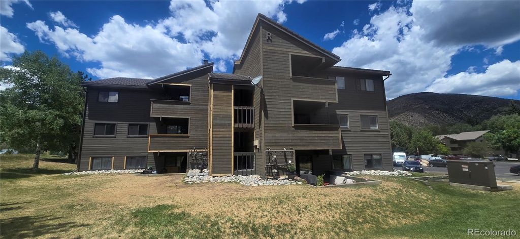 1061 W Beaver Creek Boulevard R302, Avon, CO 81620