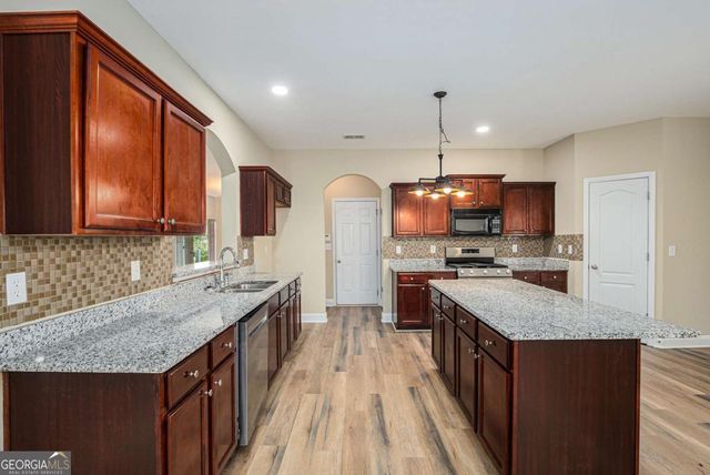 6054 Locklear Way, Douglasville, GA 30134